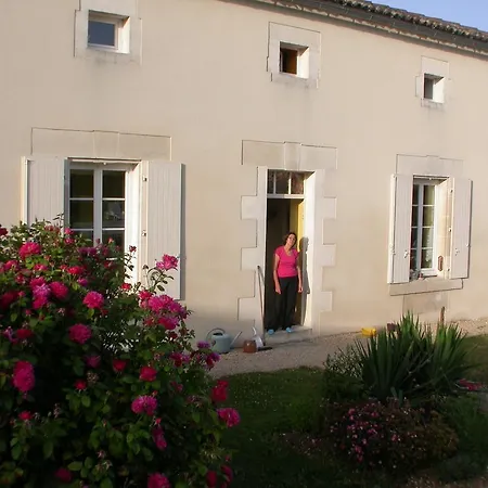 Chambres D'hotes L'en Haut Des Vignes Merignac (Charente)